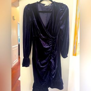 Dark blue velvet dress NEVER WORN